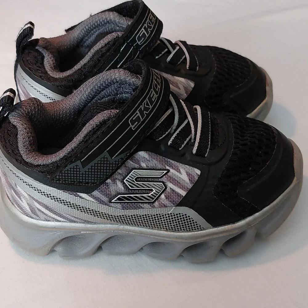 Skechers Toddler S Lights Shoes Hypno Flash in Black and Metallic Silver 6 EUC
